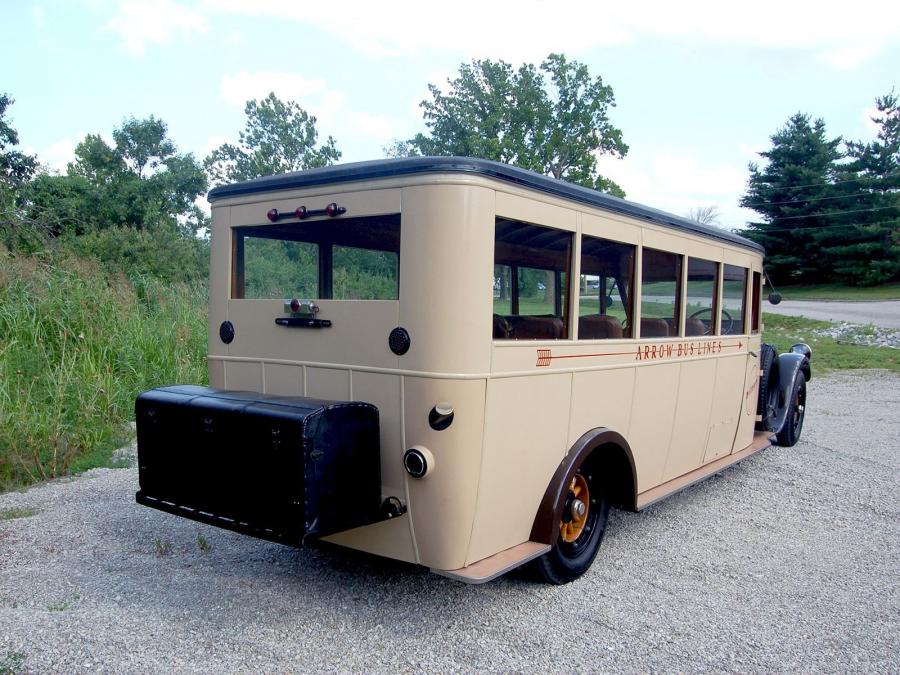 Pierce-Arrow Intercity Coach 1919 года  (фото 4 из 4)